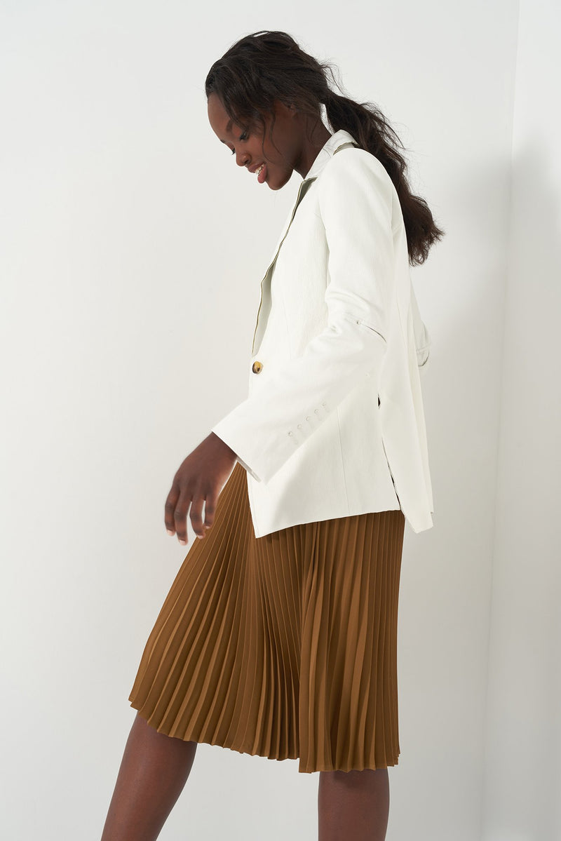 HOPE WHITE - Fitted Faux Leather Blazer