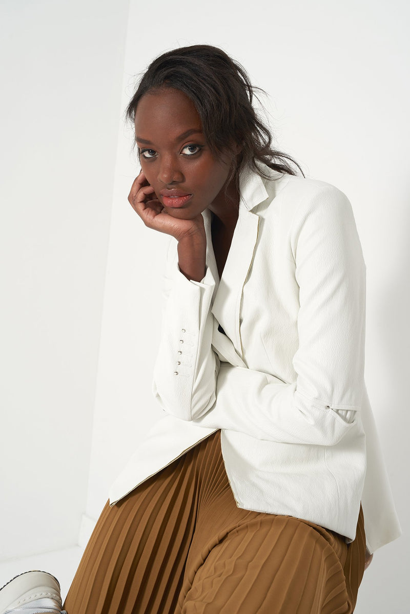 HOPE WHITE - Fitted Faux Leather Blazer